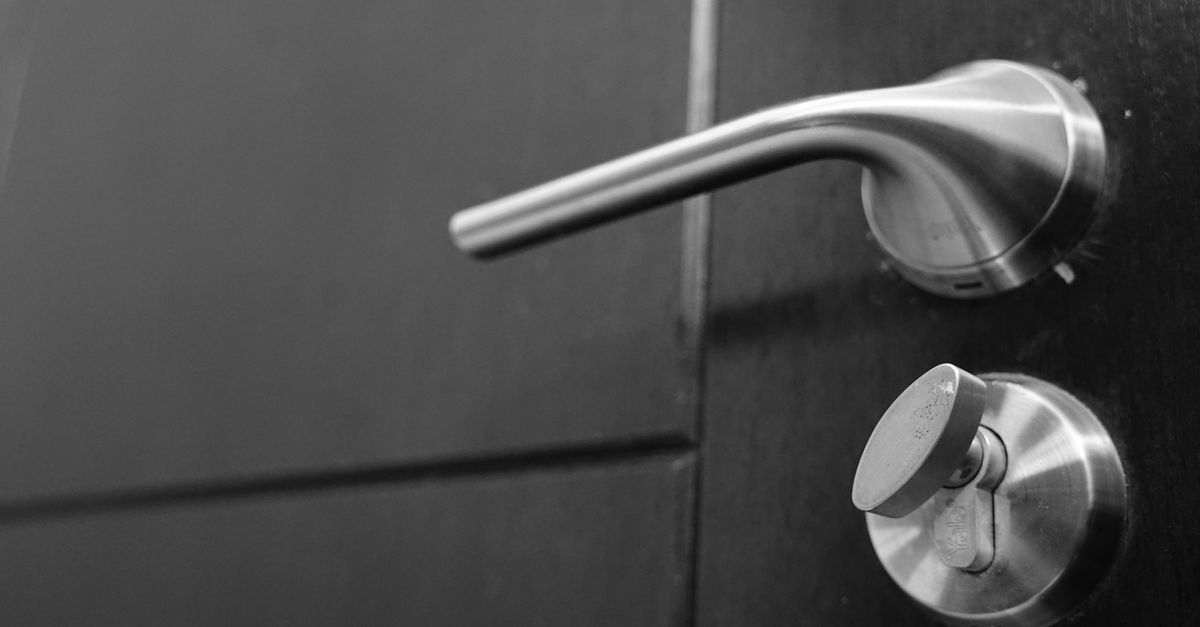 locksmith service technician — Larchmont Locksmith Westchester